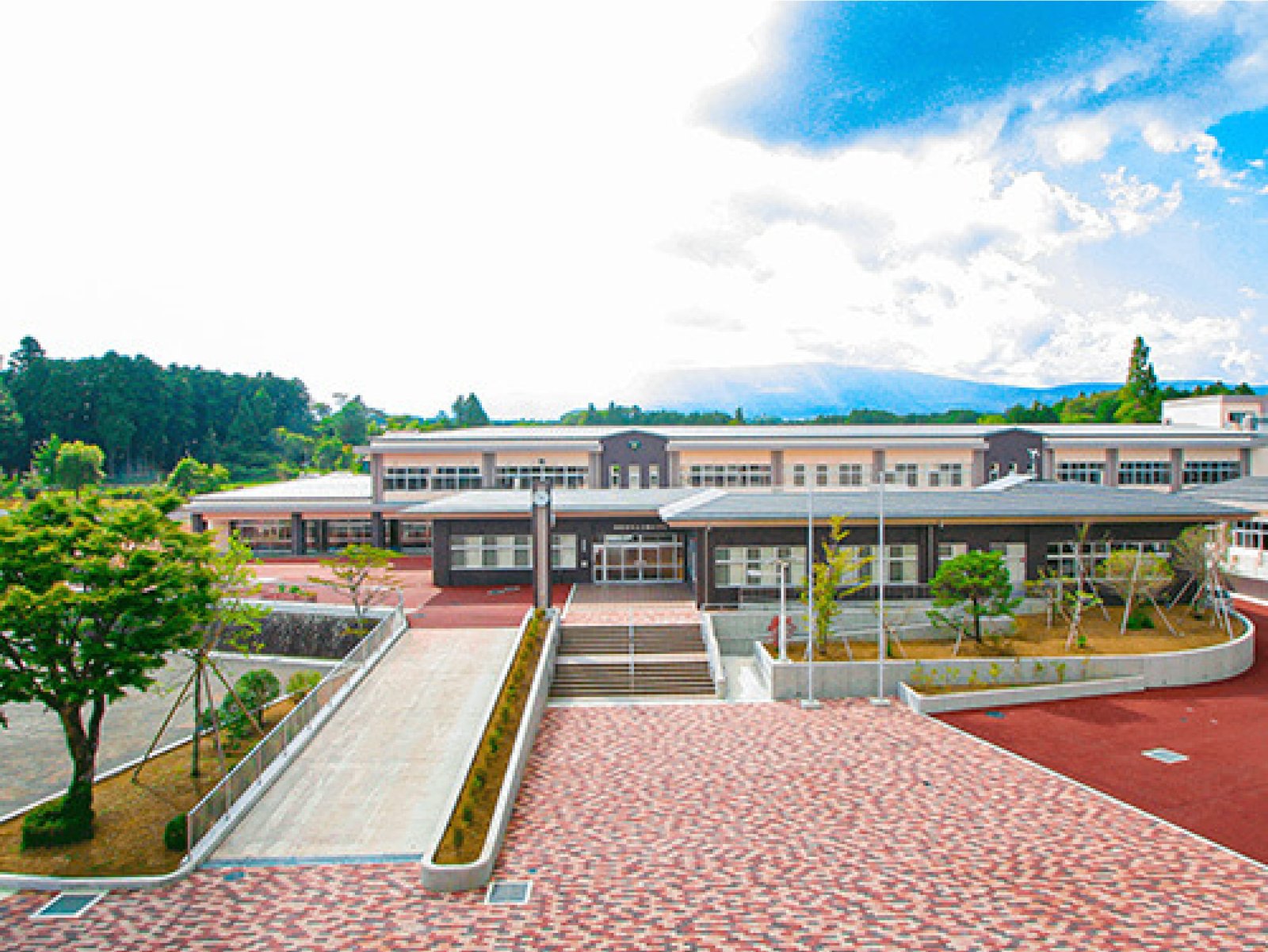 建築事業